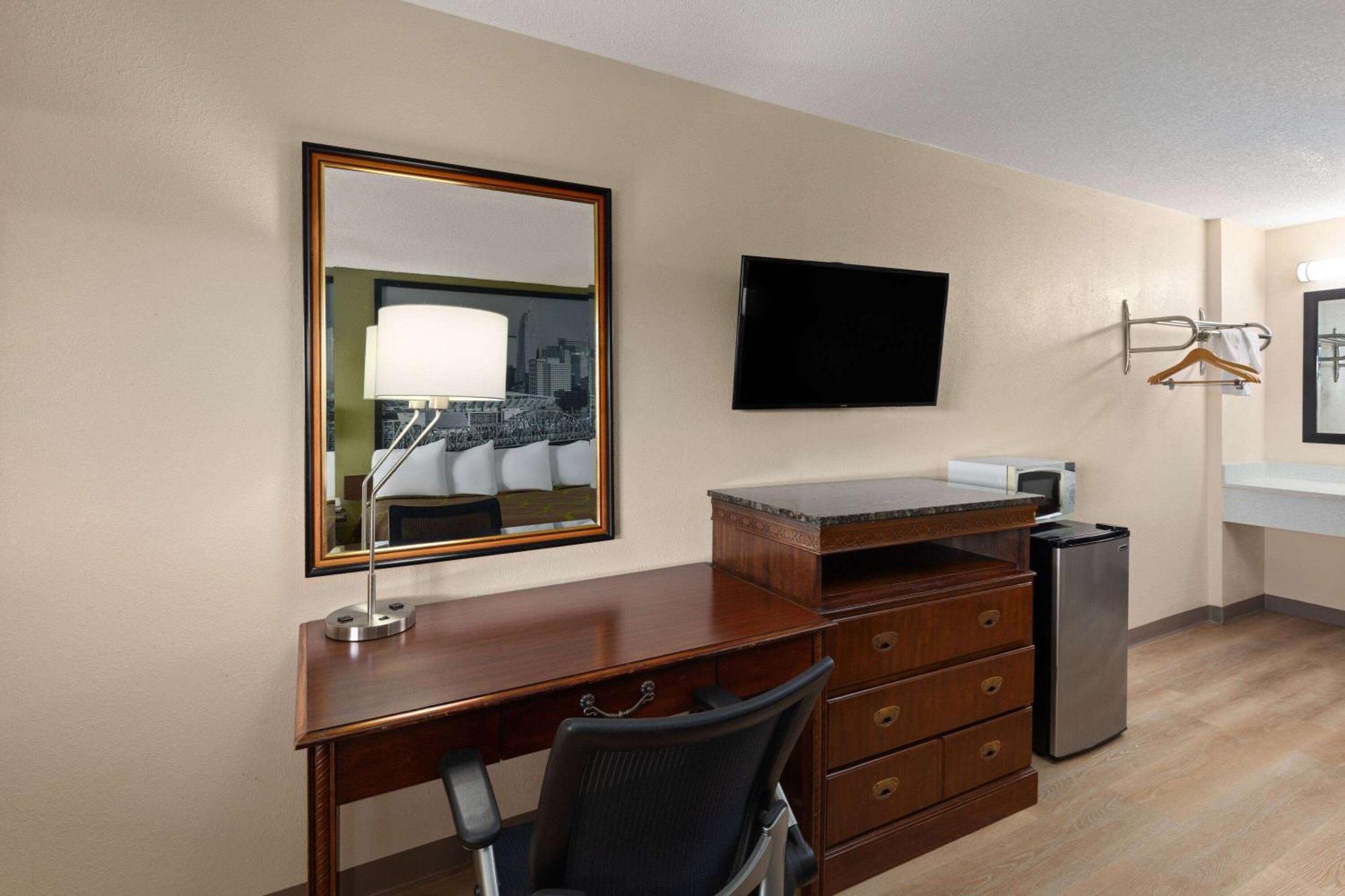 Super 8 By Wyndham Fort Mitchell Cincinnati Area Dış mekan fotoğraf