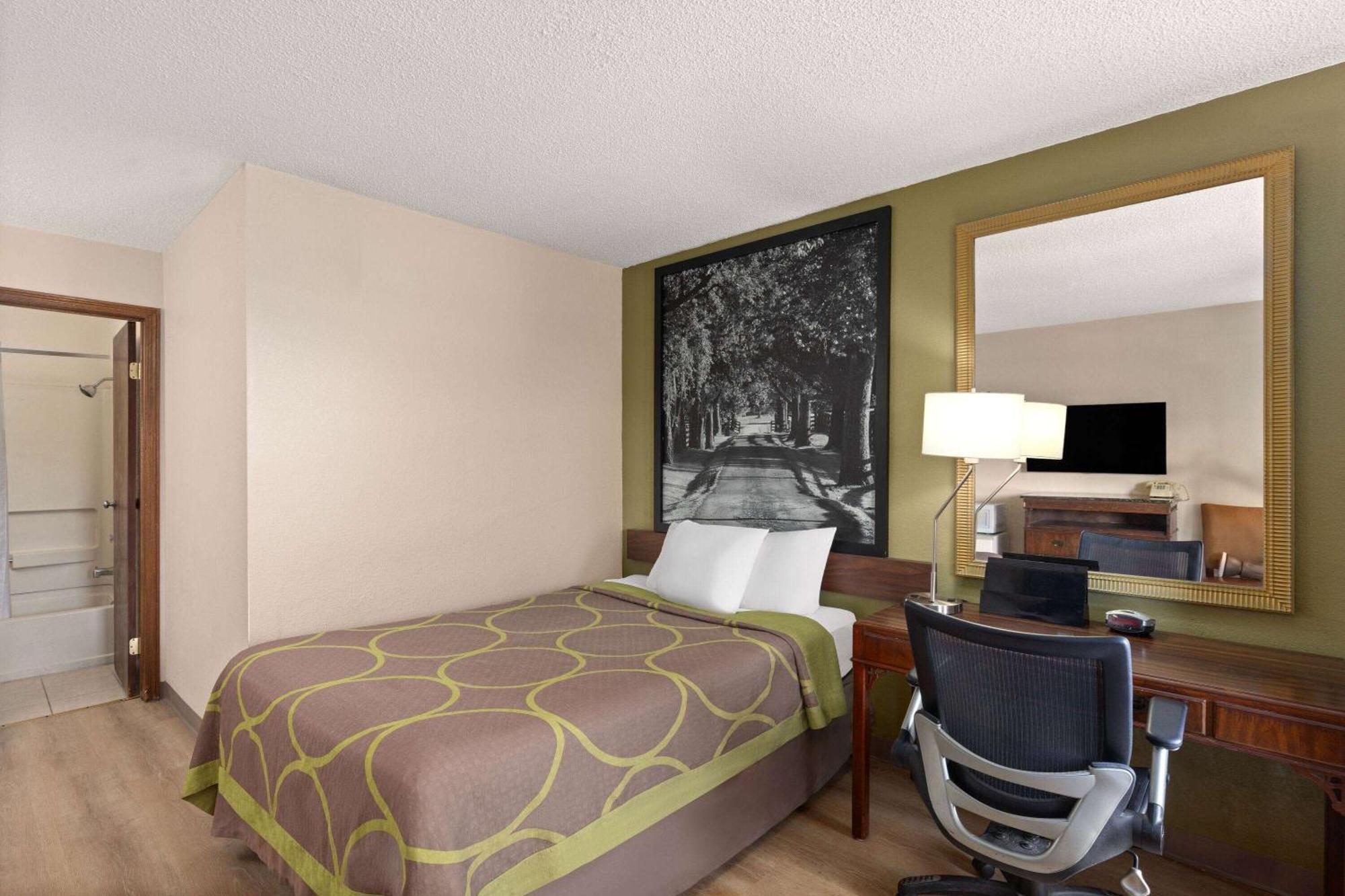 Super 8 By Wyndham Fort Mitchell Cincinnati Area Dış mekan fotoğraf